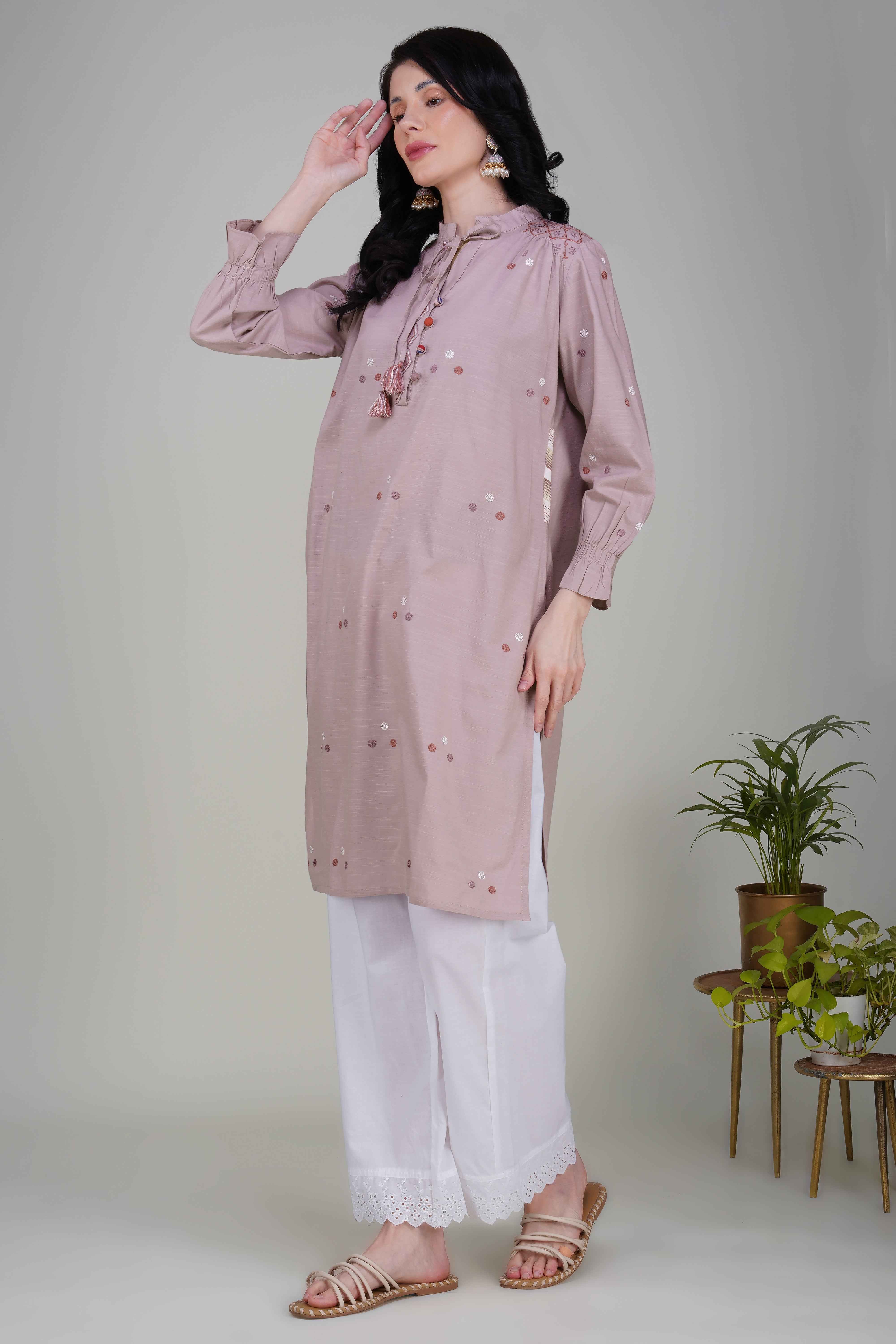Phae Zeynep Kurta