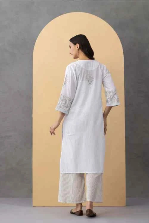 Phae Violet Kurta in White