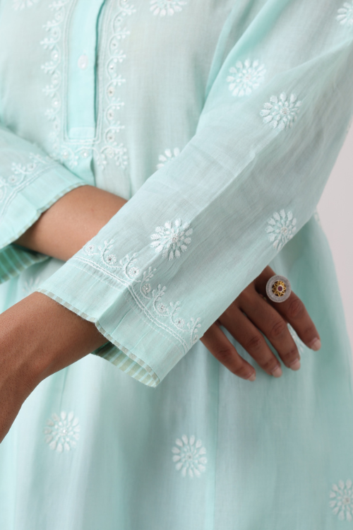 Phae Nabhya Kurta in Mulmul