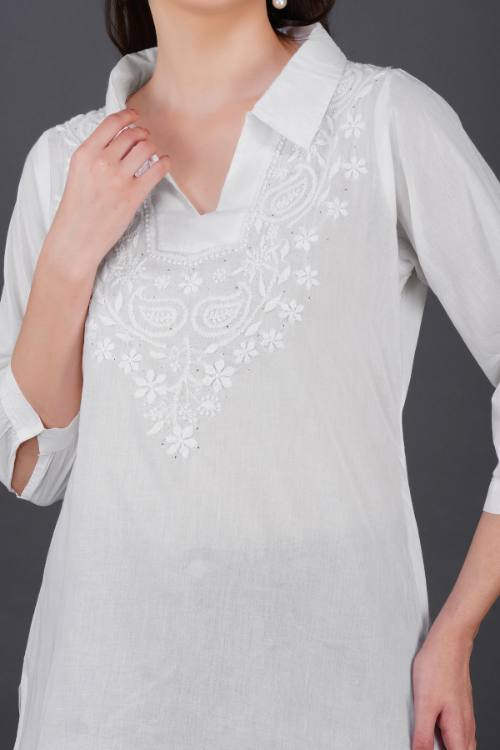Phae Tema White Top Kashmiri Gala