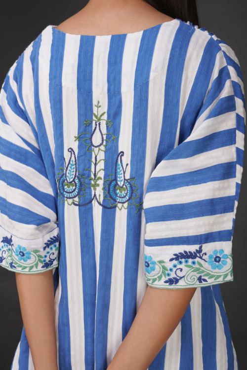 P.H.A.E. - Phae Juhi Kaftan in Cotton Jacquard | Indian Chikankari