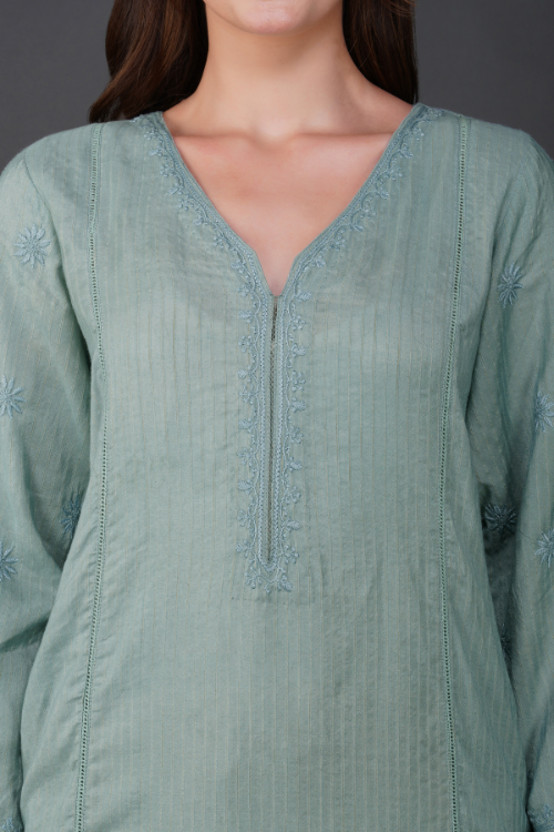 Phae Nidhi Handloom Cotton Kurta Set with Hand Chikankari