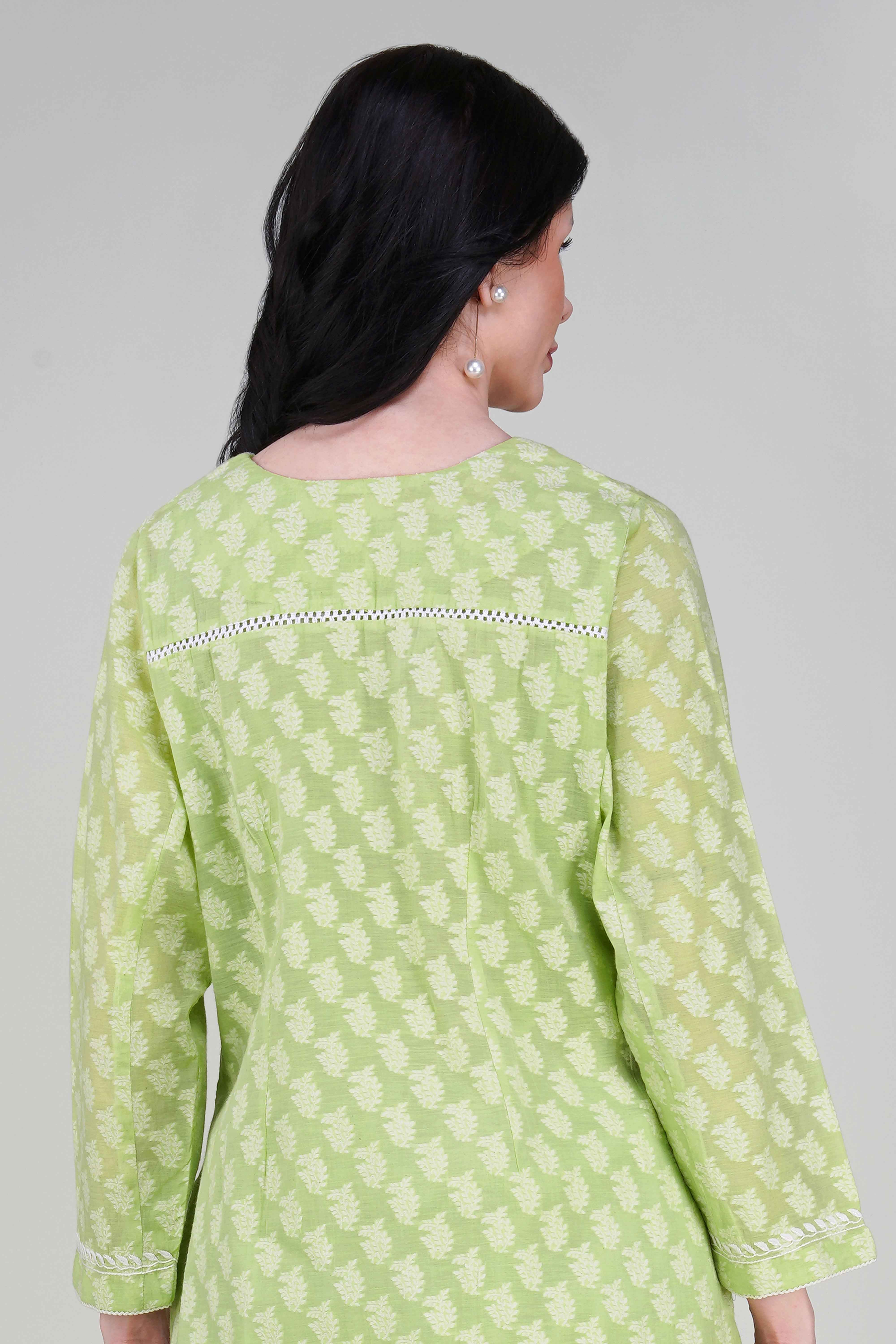 Phae Aahana Kurta in Lime Green