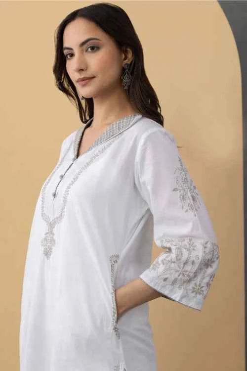 Phae Violet Kurta in White