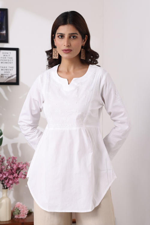 Phae Naveeni Top in Cotton
