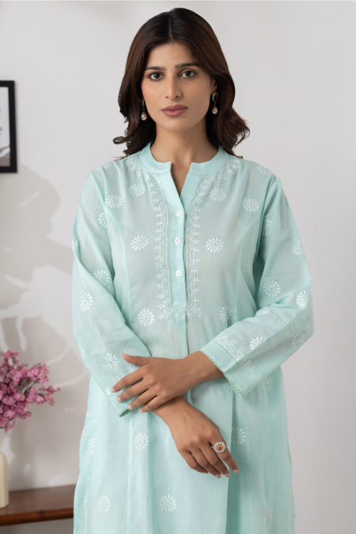 Phae Nabhya Kurta in Mulmul