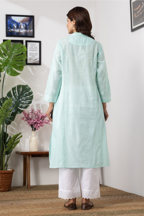 Phae Nabhya Kurta in Mulmul