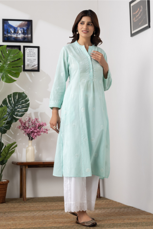 Phae Nabhya Kurta in Mulmul