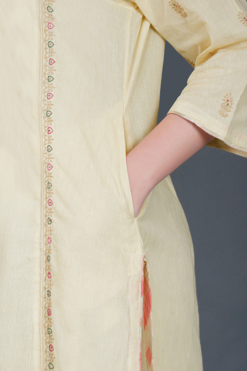 Phae Kiara Kurta in Two Tone Fabric with hand Chikankari