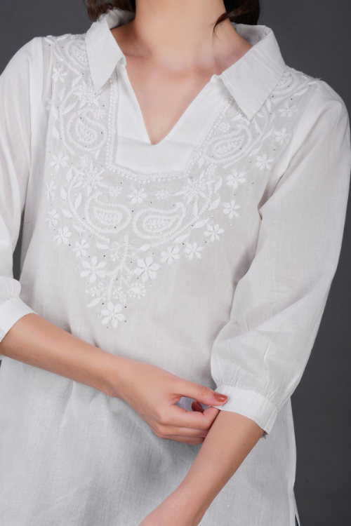 Phae Tema White Top Kashmiri Gala