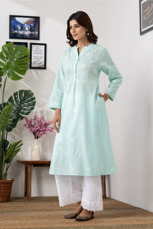 Phae Nabhya Kurta in Mulmul