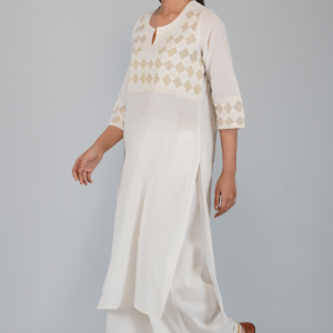 Phae Seher Hand Chikankari Kurta