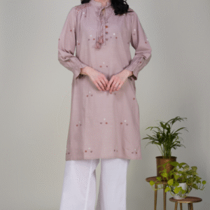 Phae Zeynep Kurta